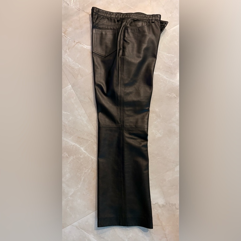 Burns gorgeous straight leg black leather pant 
5 pocket size 10 zipper button - Picture 4 of 11